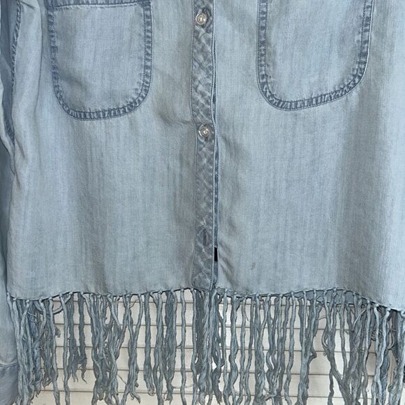 Western crop & 🤠🐴 fringe ‘denim’ shirt 👕 brunch to ride in your Pony! - Picture 5 of 17